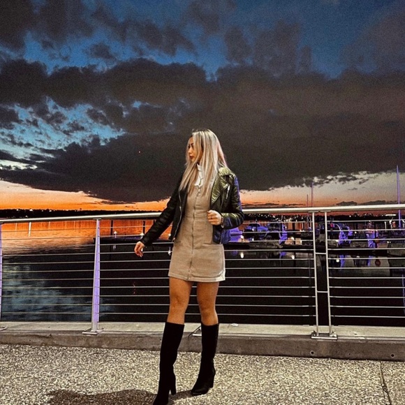 American Eagle Outfitters || Black leather jacket - Picture 2 of 2